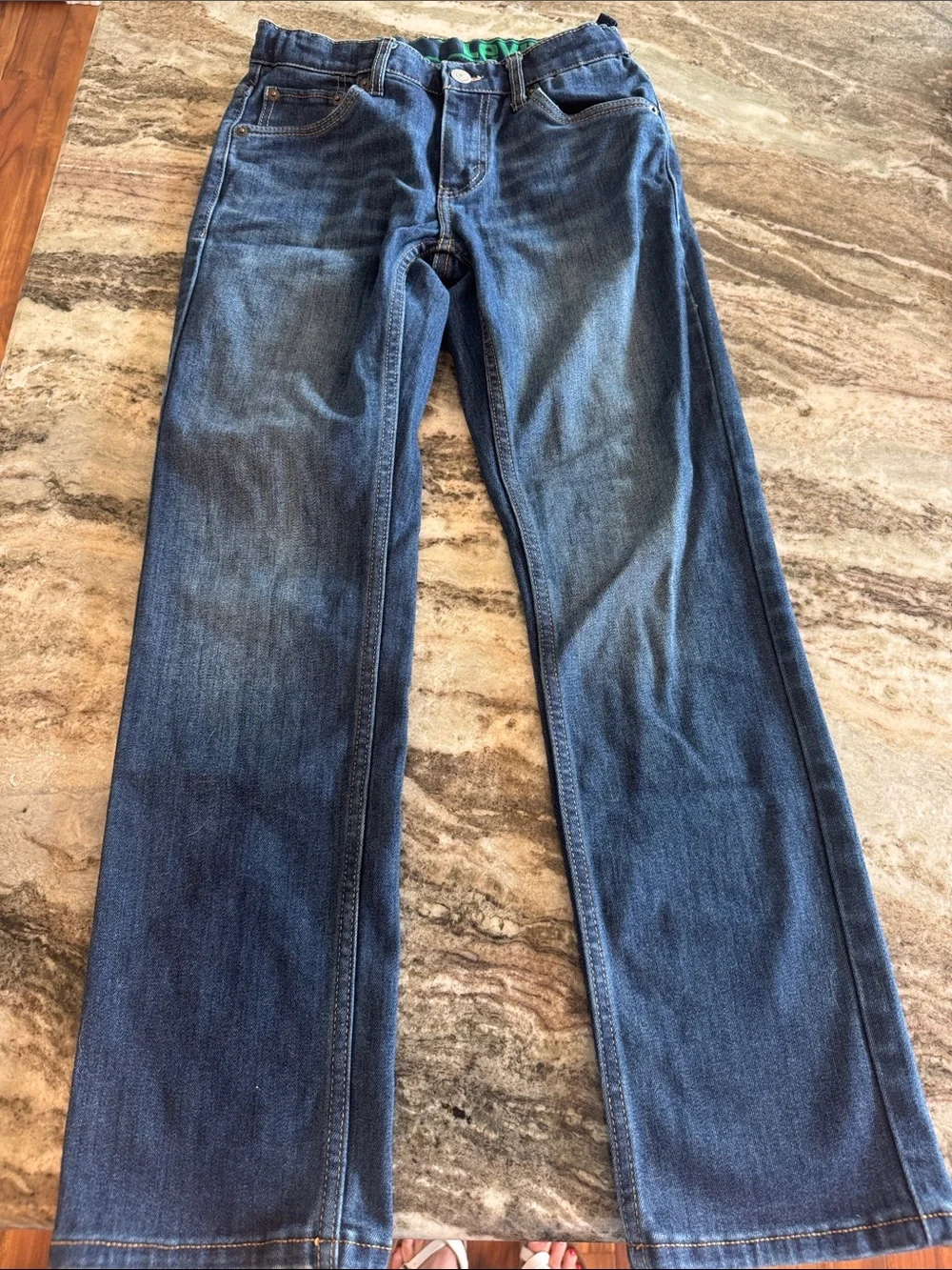 Lot of Youth Levi Jeans